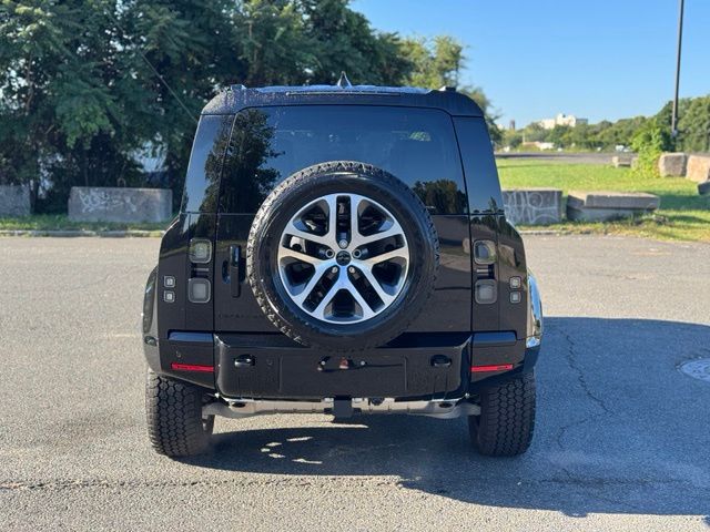 New 2026 Land Rover Defender 110 X-Dynamic SE SUV