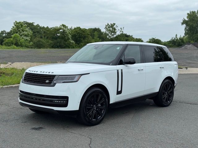 New 2025 Land Rover Range Rover P550e SE SUV for Sale in Simsbury, CT