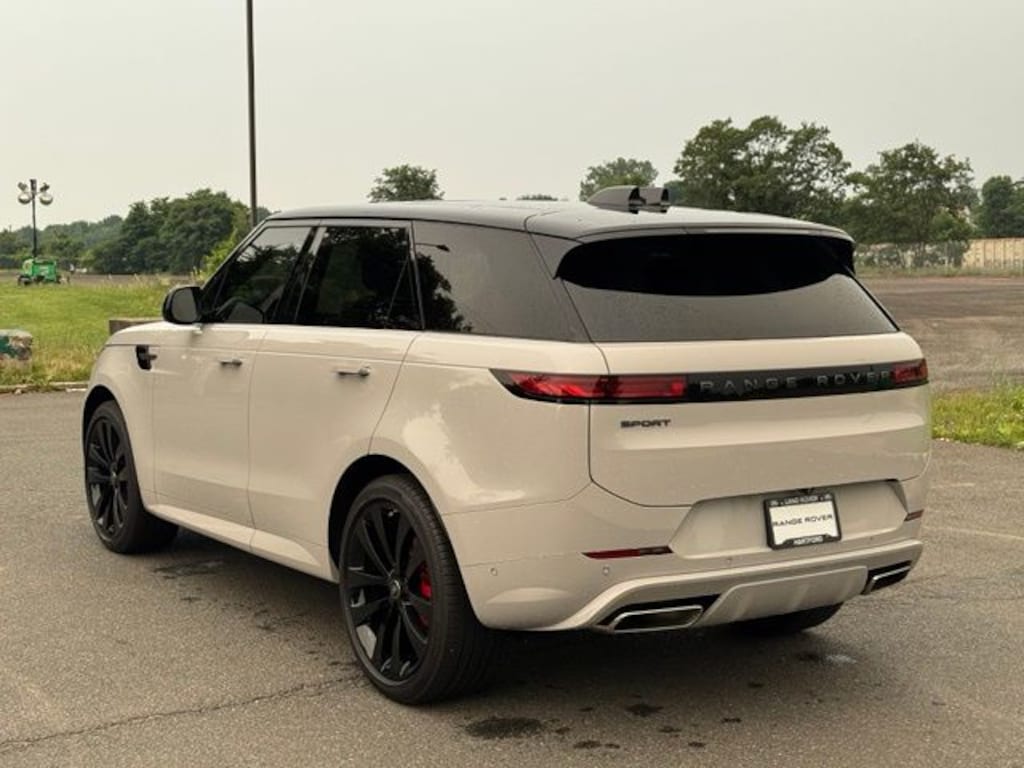 Used 2025 Land Rover Range Rover Sport Dynamic SE SUV