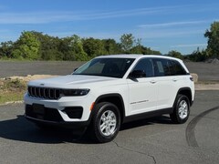 Used 2023 Jeep Grand Cherokee Laredo SUV for Sale in Simsbury, CT