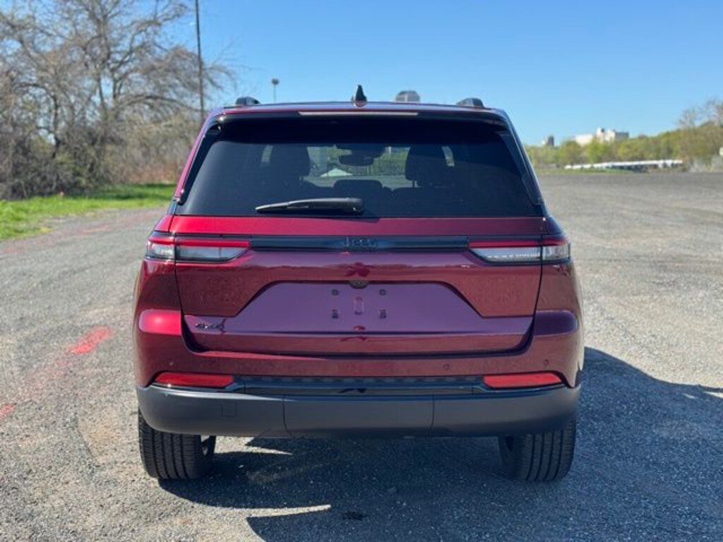 Used 2023 Jeep Grand Cherokee Altitude X SUV