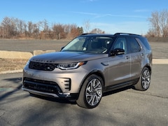 2025 Land Rover Discovery P300 Dynamic SE SUV