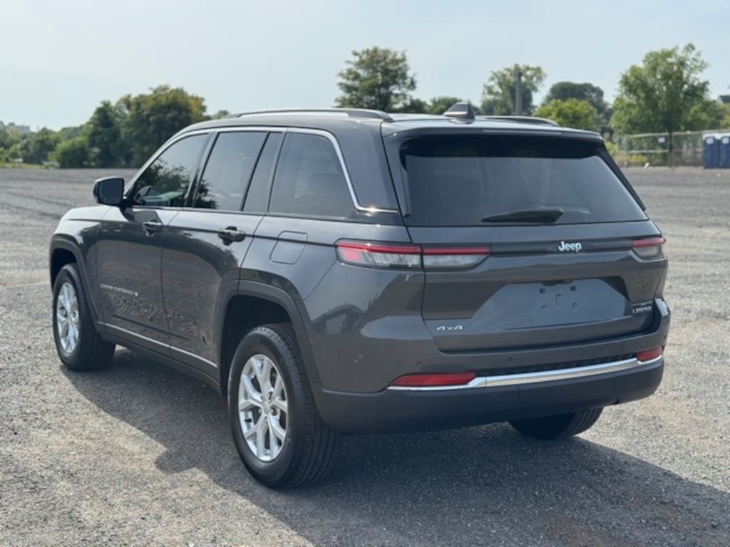 Used 2023 Jeep Grand Cherokee Limited SUV