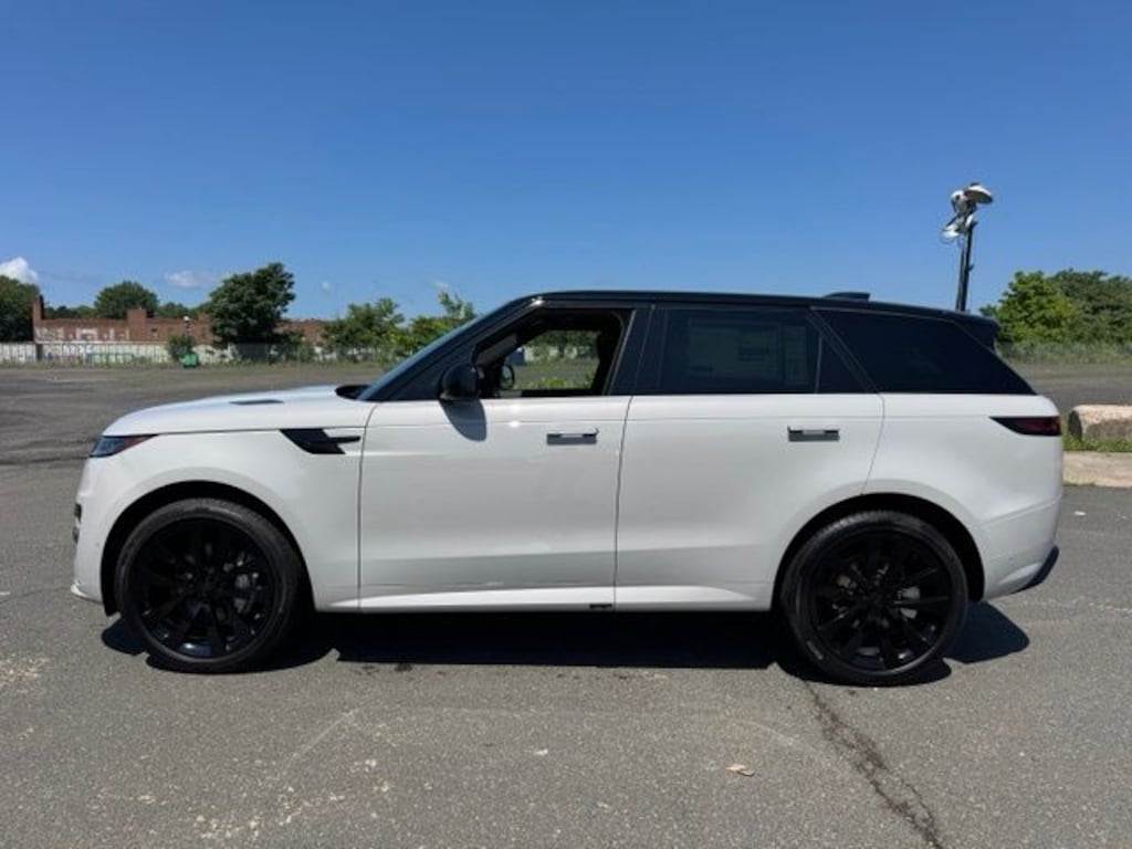 New 2026 Land Rover Range Rover Sport P400 Dynamic SE SUV