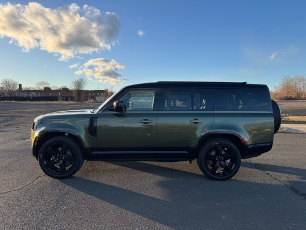 New 2026 Land Rover Defender 130 X-Dynamic SE SUV