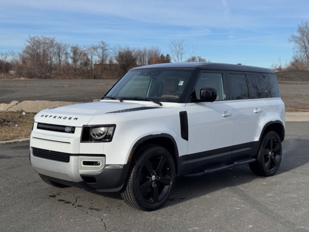 New 2024 Land Rover Defender 110 SE SUV