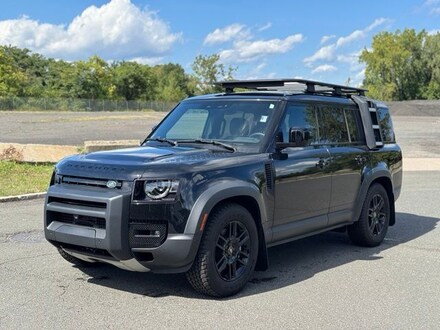 2023 Land Rover Defender 130 SE SUV