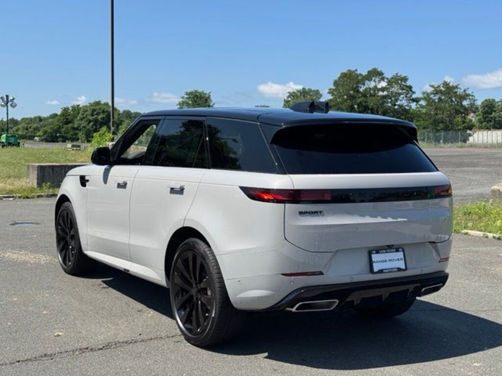 New 2026 Land Rover Range Rover Sport P400 Dynamic SE SUV