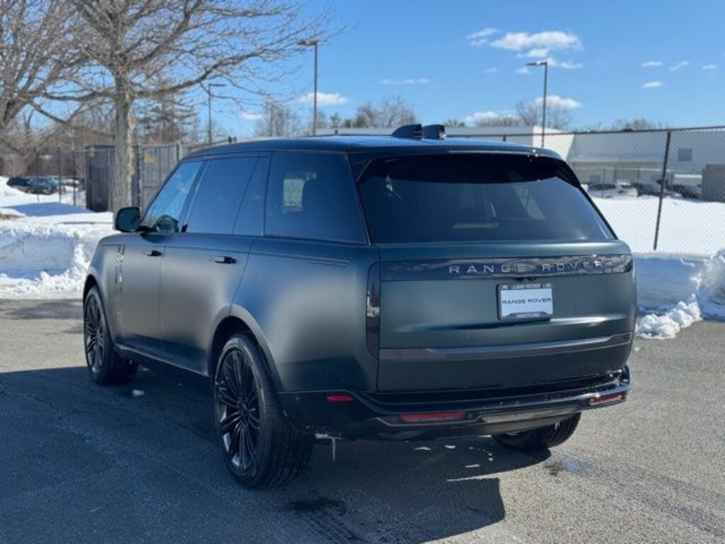 New 2026 Land Rover Range Rover P400 SE 7 Seat SUV