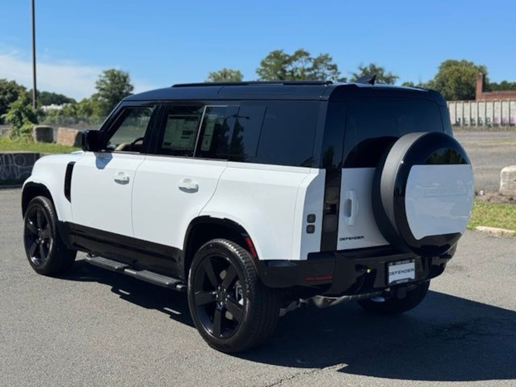 New 2026 Land Rover Defender 110 X-Dynamic SE SUV