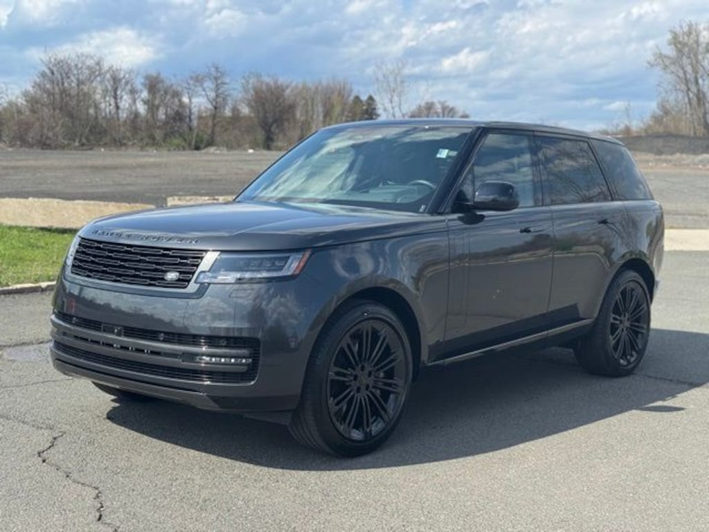 New 2026 Land Rover Range Rover P530 SE SUV