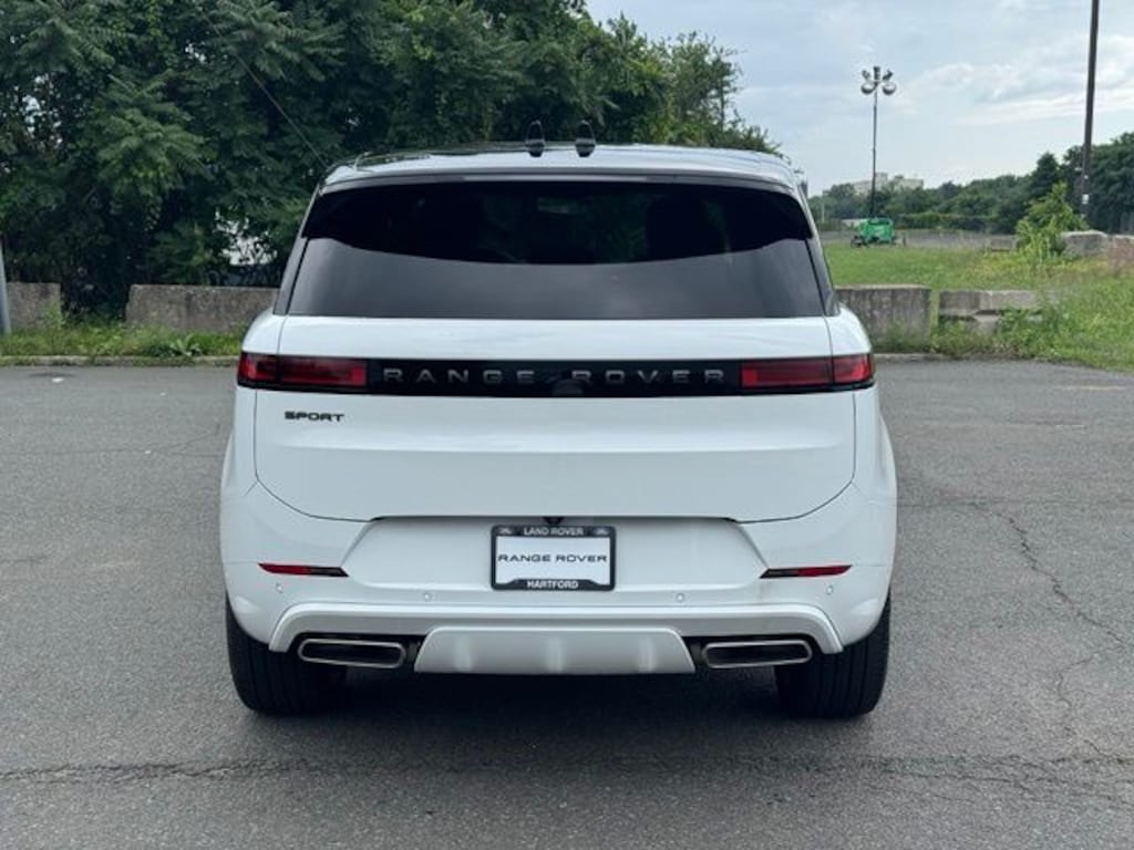 New 2026 Land Rover Range Rover Sport P400 Dynamic SE SUV