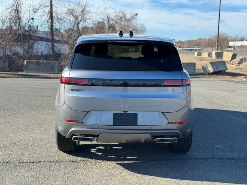 New 2025 Land Rover Range Rover Sport P460 Dynamic SE SUV