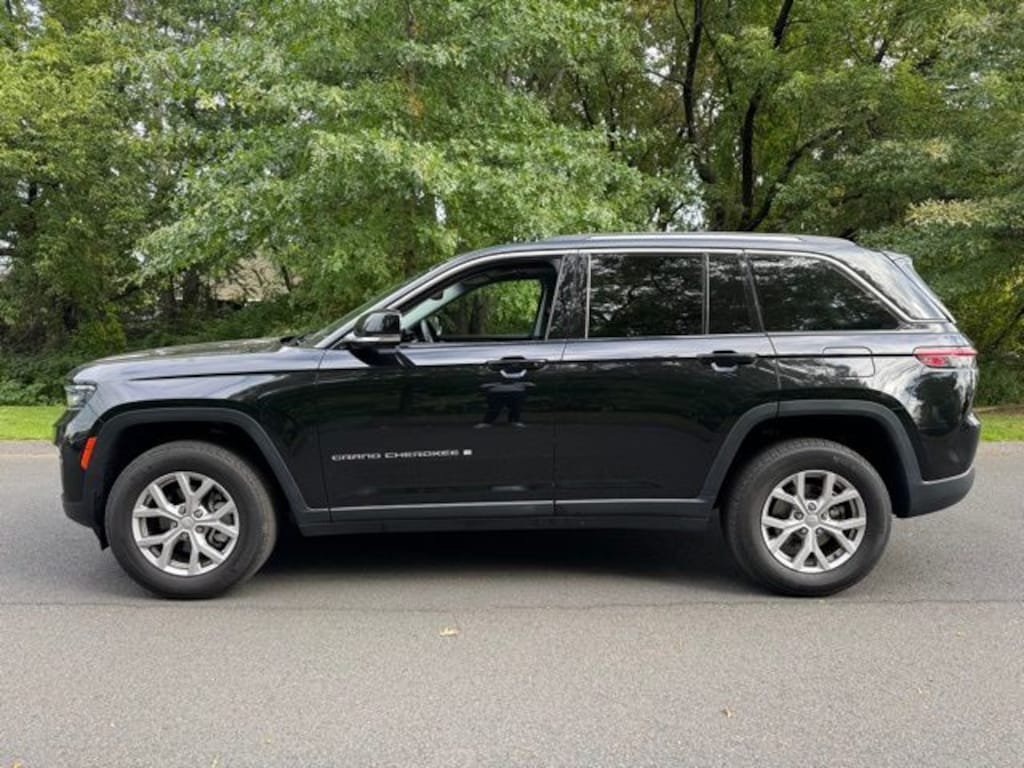 Used 2022 Jeep Grand Cherokee Limited SUV