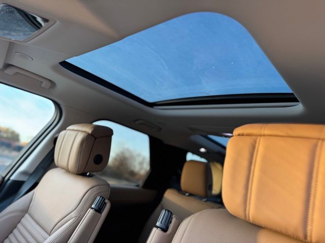 2025 Land Rover Discovery Metropolitan Edition - Photo 15