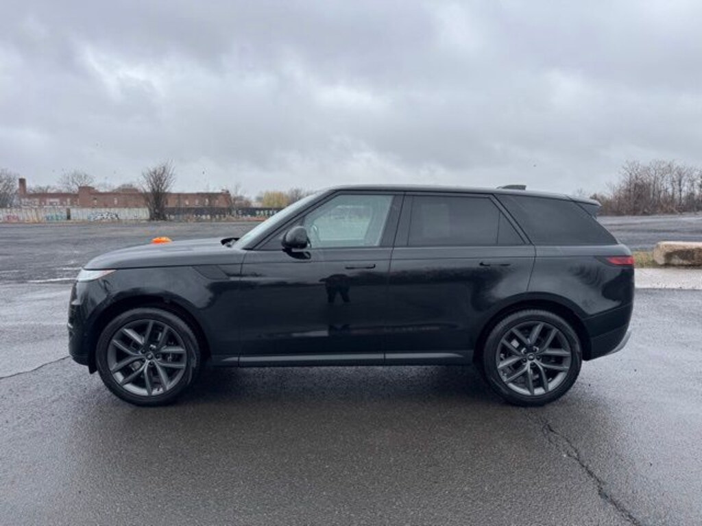 Used 2024 Land Rover Range Rover Sport SE SUV