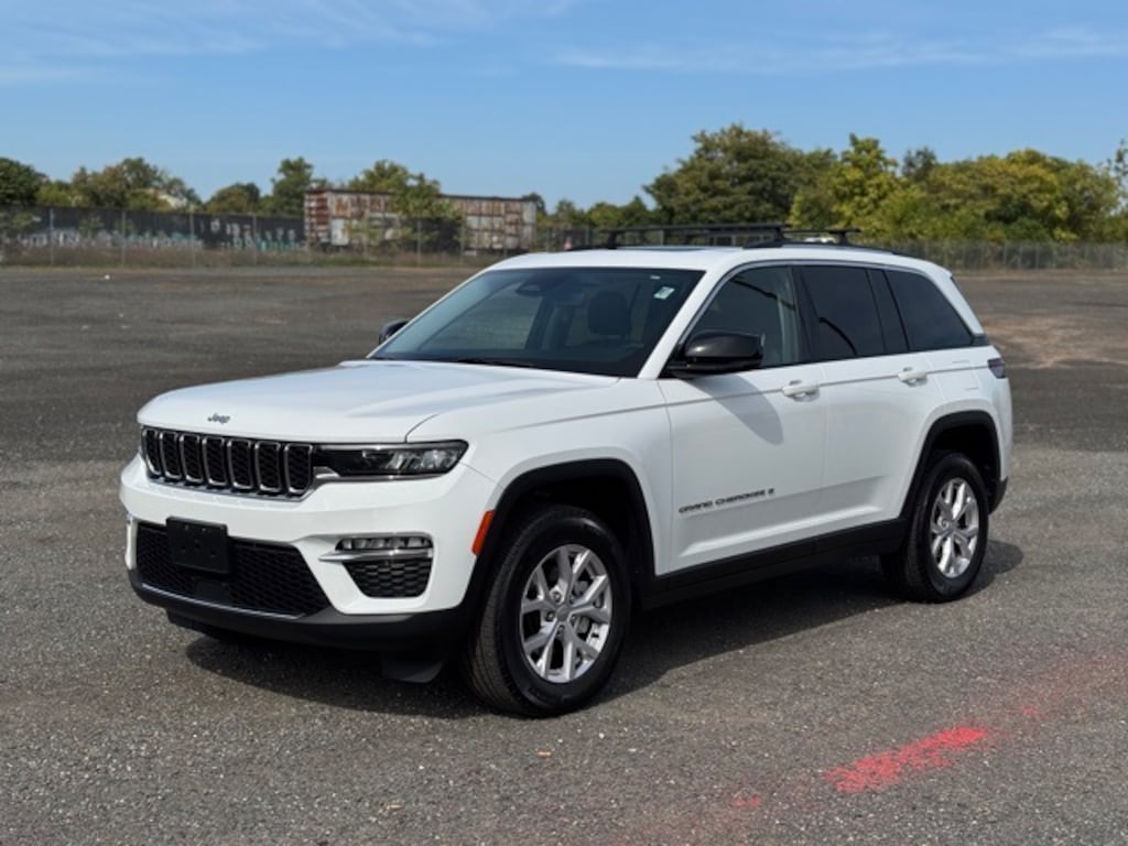 Used 2022 Jeep Grand Cherokee Limited SUV