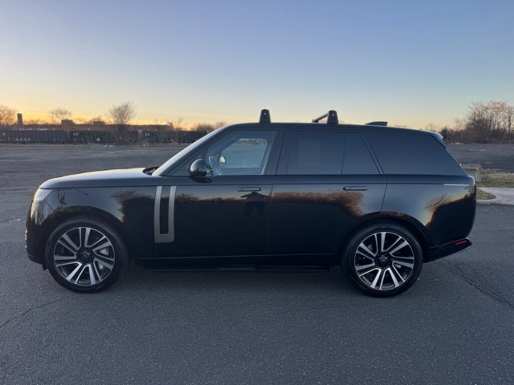 Used 2023 Land Rover Range Rover SE SUV