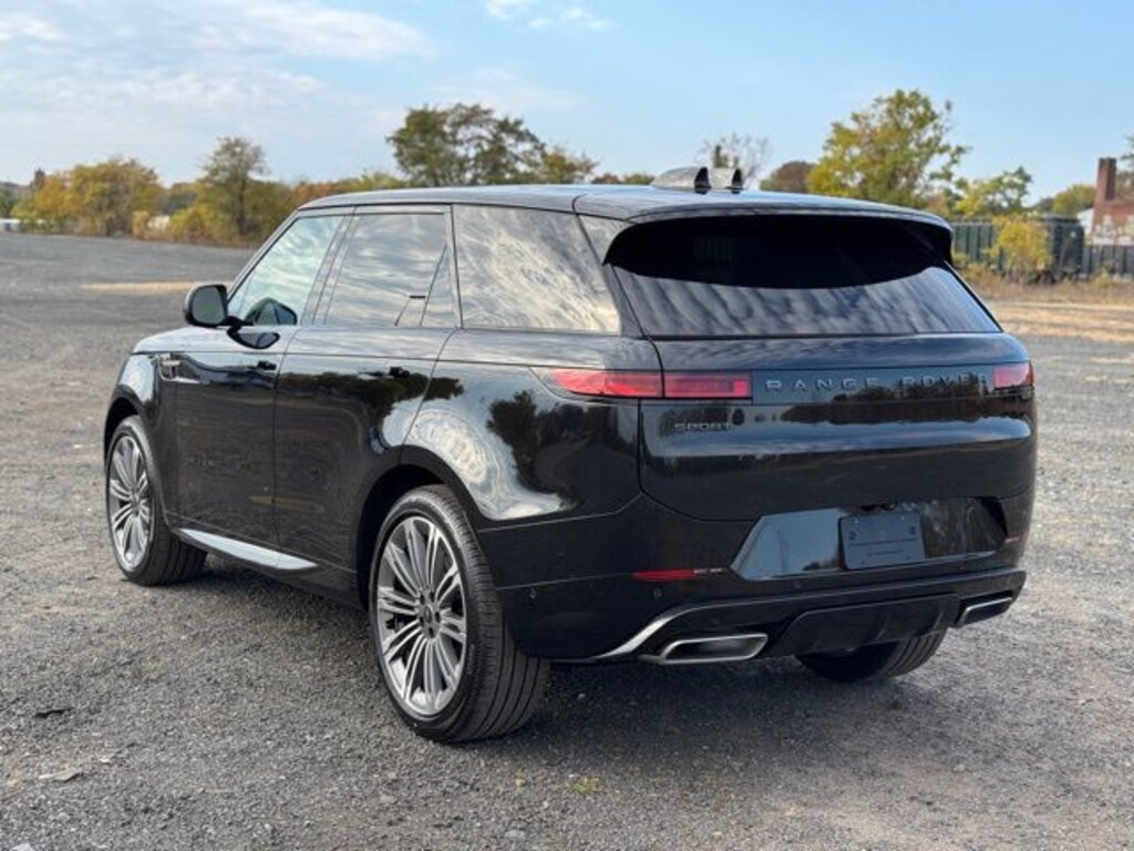 New 2025 Land Rover Range Rover Sport P400 Dynamic SE SUV