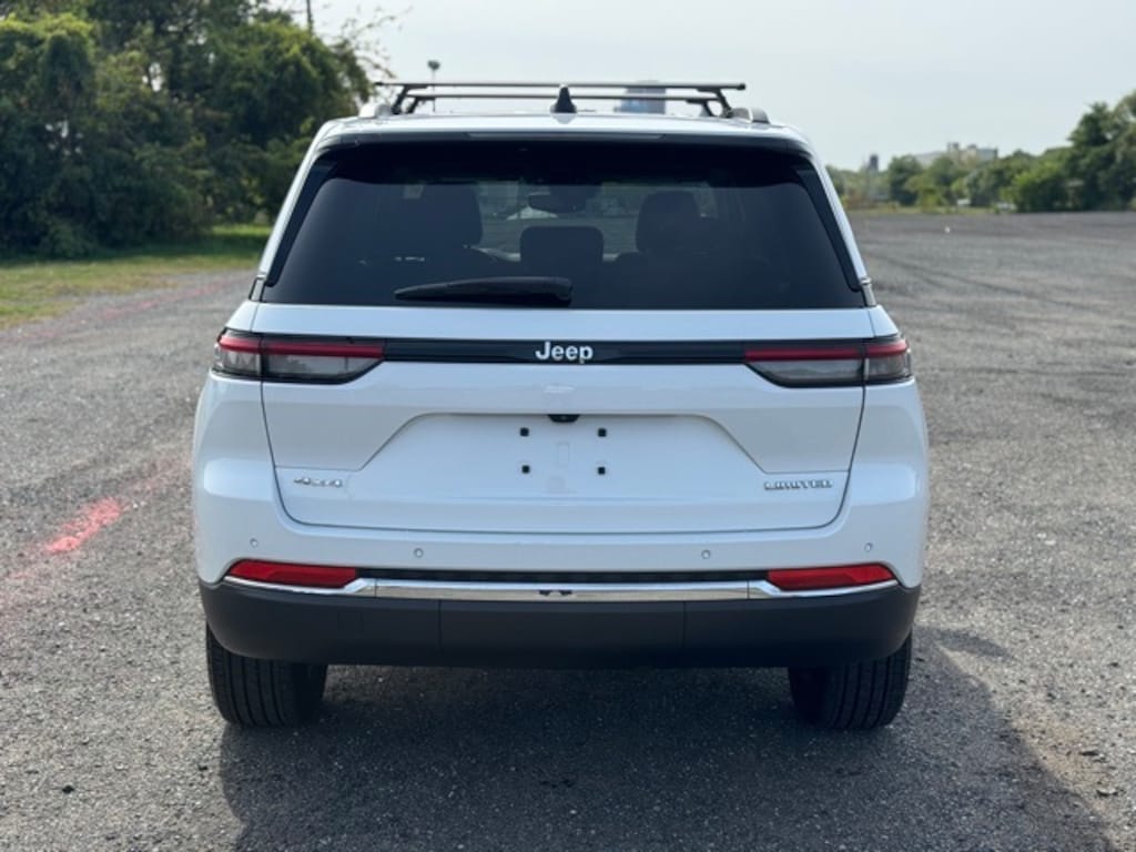 Used 2022 Jeep Grand Cherokee Limited SUV