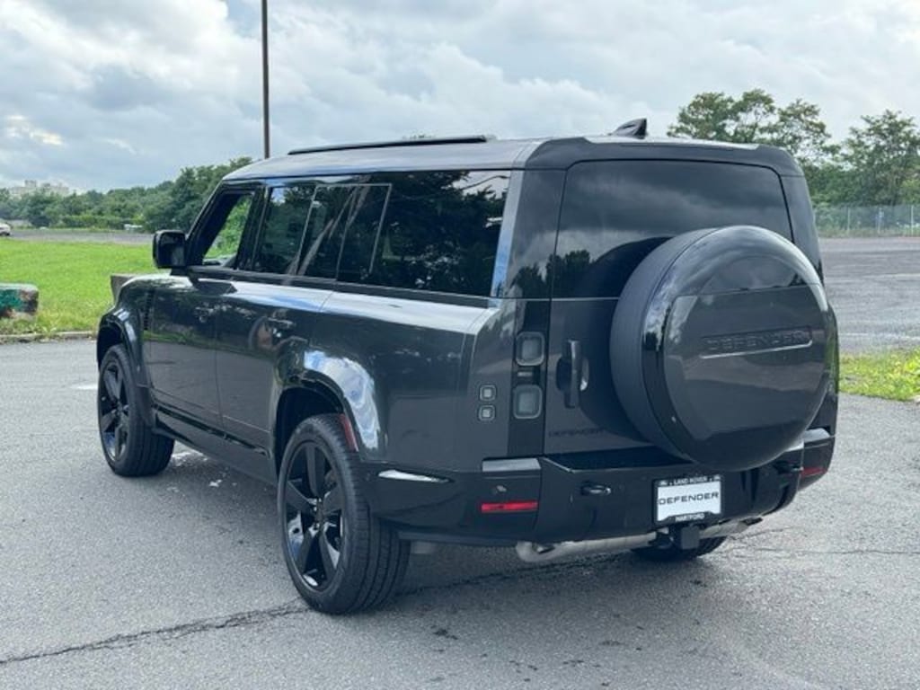 New 2026 Land Rover Defender 130 X-Dynamic SE SUV