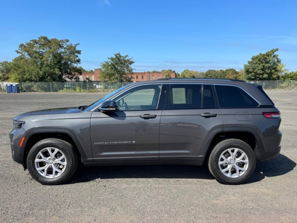 Used 2022 Jeep Grand Cherokee Limited SUV