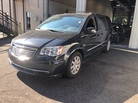 2015 Chrysler Town & Country Van 2015 Chrysler Town & Country Van