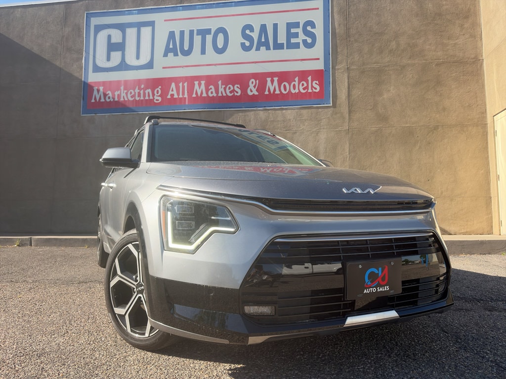 2023 Kia Niro SX Touring HEV's photo