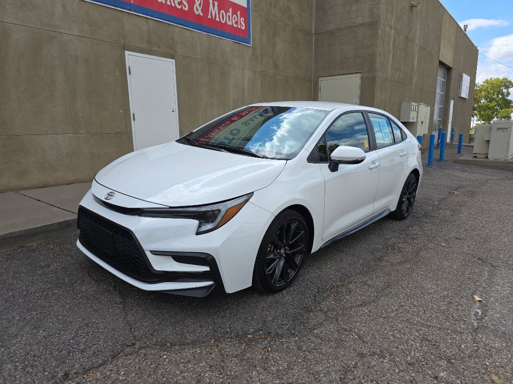 2024 Toyota Corolla SE photo 2