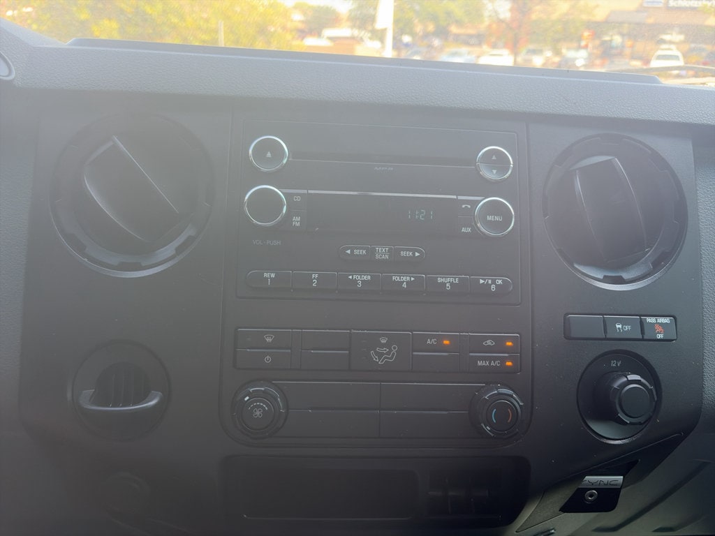 2016 Ford F-350 Super Duty XLT - Photo 16