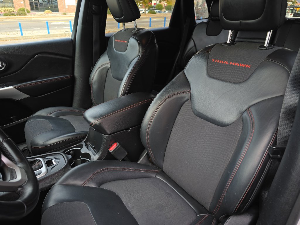 2017 Jeep Cherokee Trailhawk photo 3