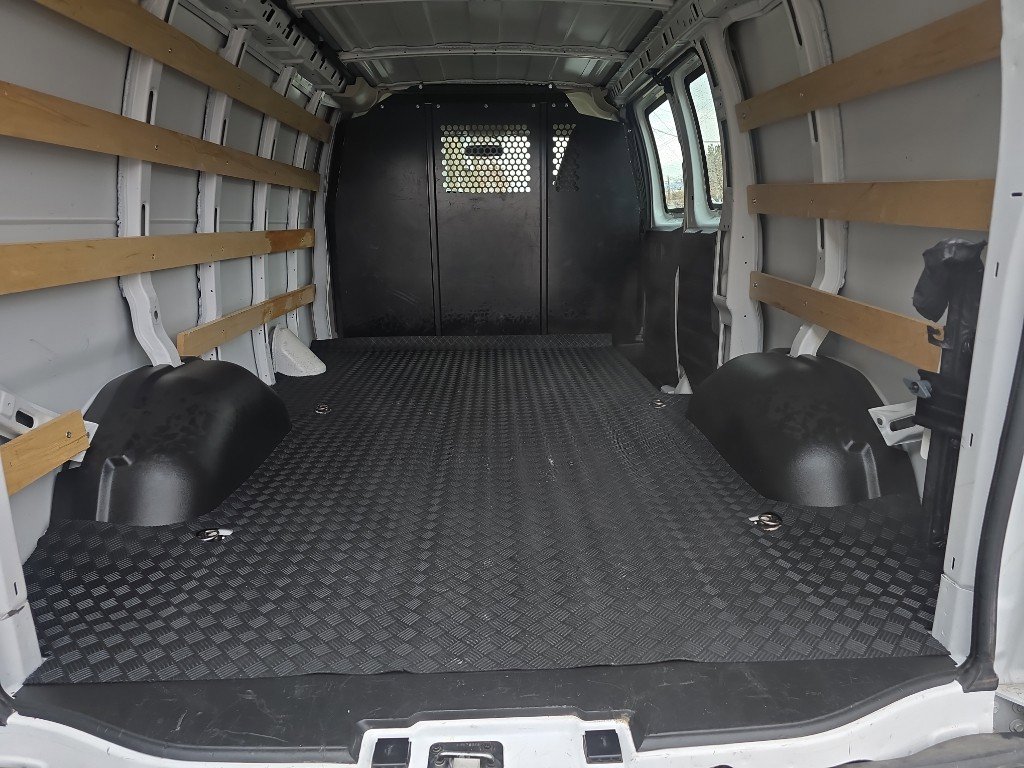 2024 GMC Savana Cargo Work Van - Photo 12