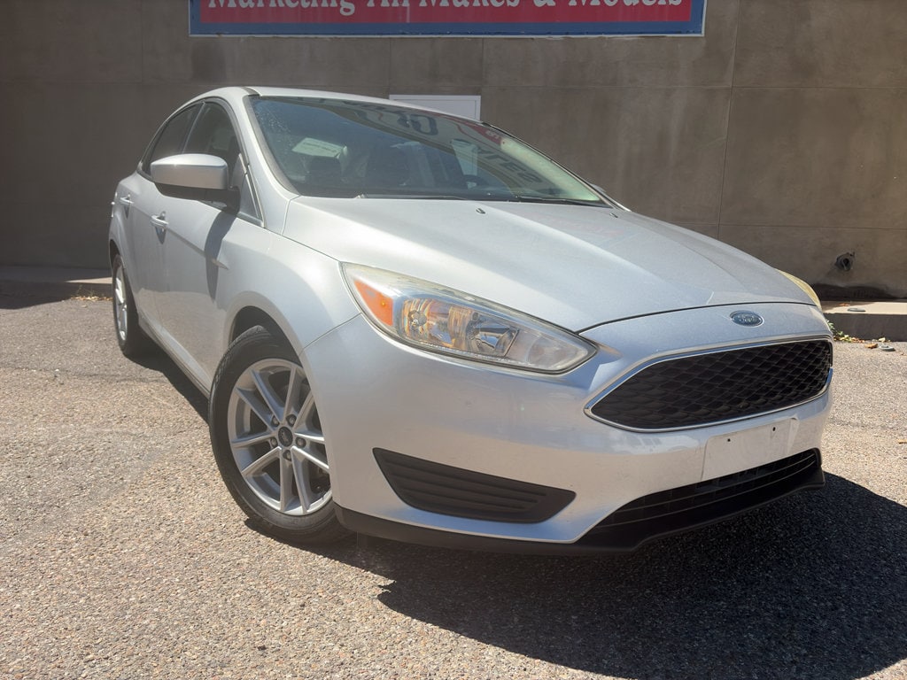 2018 Ford Focus Sedan SE's photo