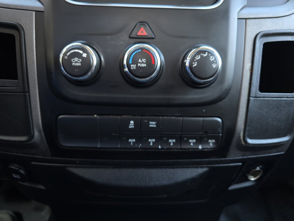 2015 RAM Ram 2500 Pickup Tradesman - Photo 17