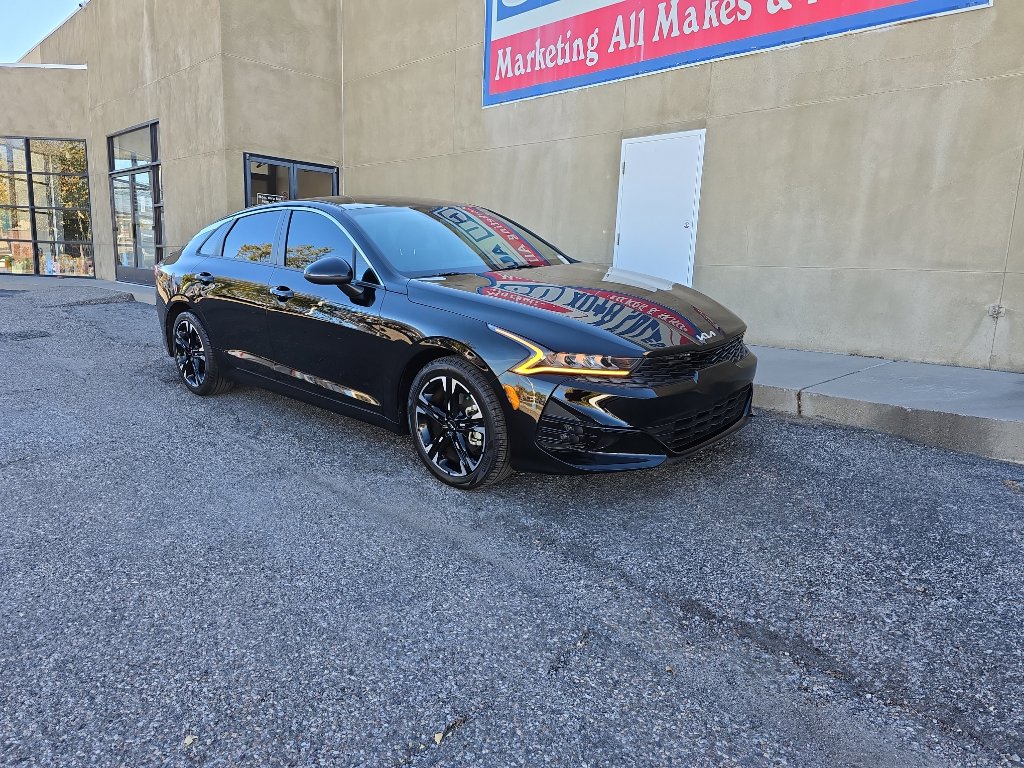 2024 Kia K5 GT-Line photo 4