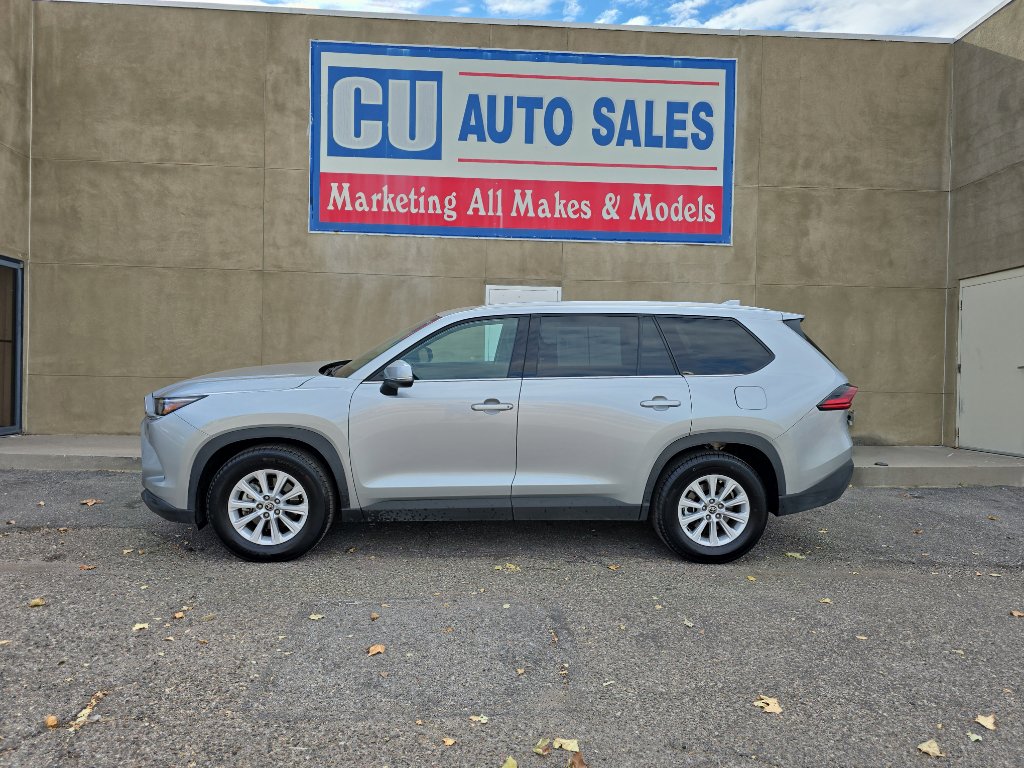 2025 Toyota Grand Highlander XLE photo 3