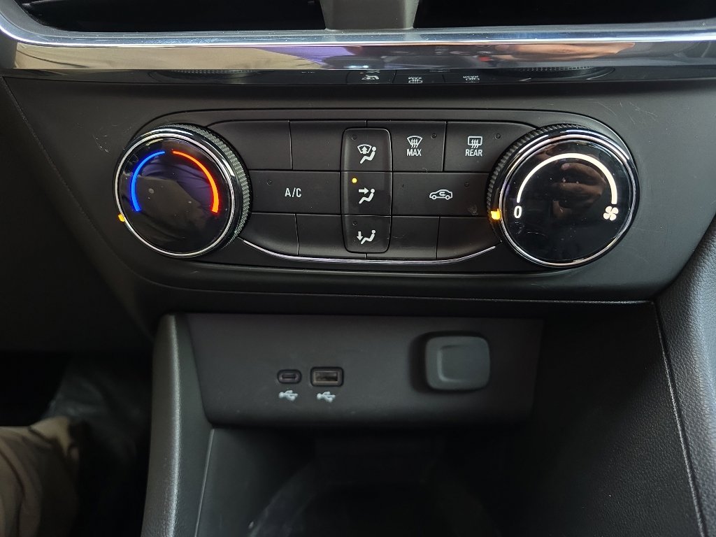 2025 Buick Encore GX Preferred - Photo 16