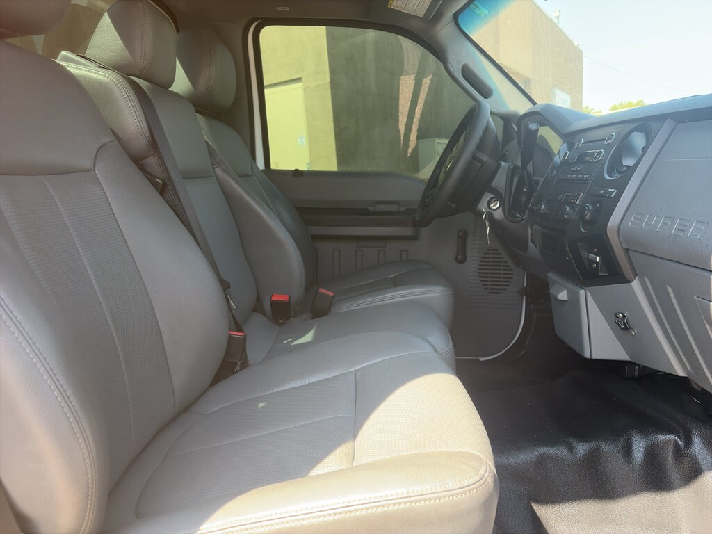 2016 Ford F-350 Super Duty XLT - Photo 20