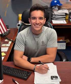 Staff member DAMIAN ARRAS from 68bfad15c496