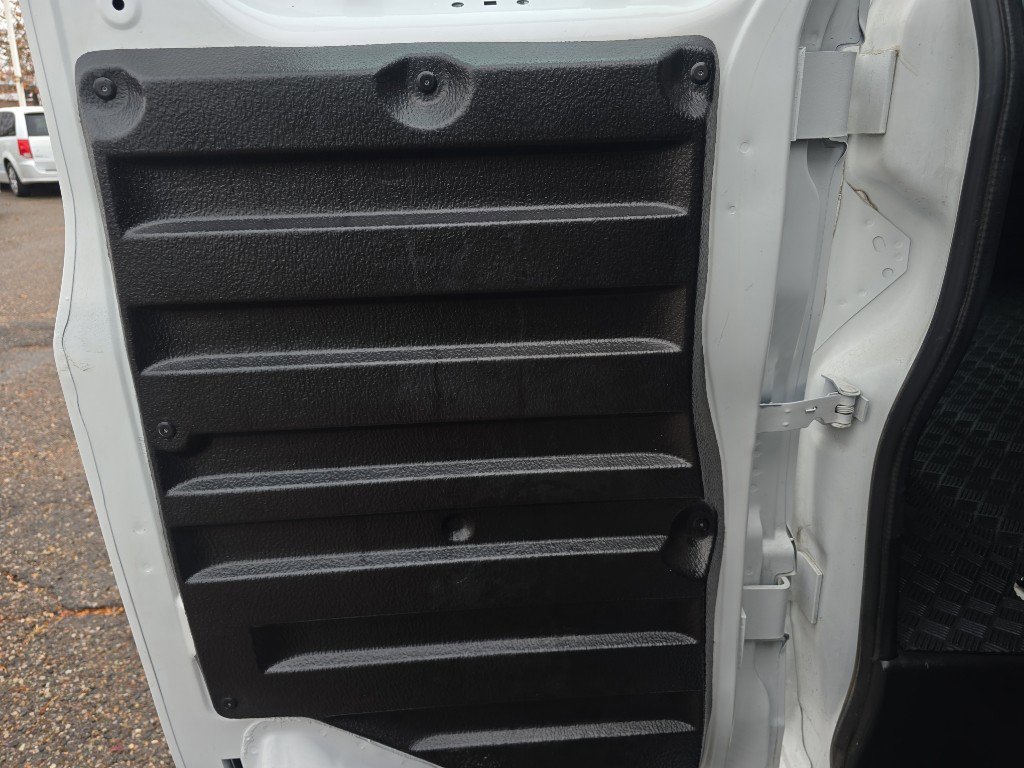 2024 GMC Savana Cargo Work Van - Photo 28