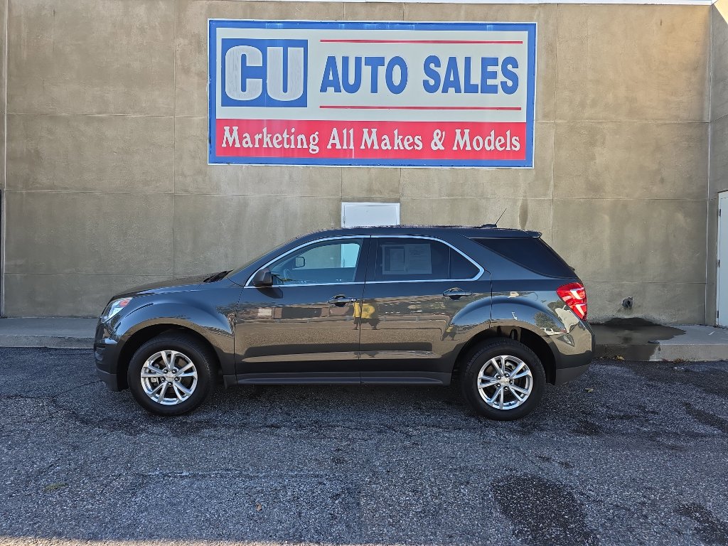 2017 Chevrolet Equinox LS photo 2