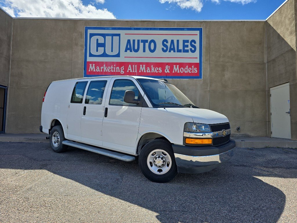2024 Chevrolet Express 2500 Work Van HD's photo