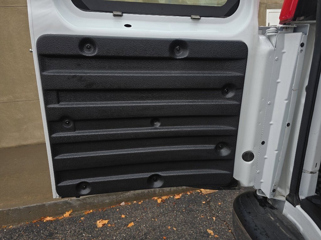 2024 GMC Savana Cargo Work Van - Photo 30