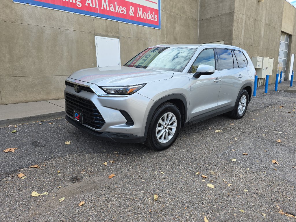 2025 Toyota Grand Highlander XLE photo 2