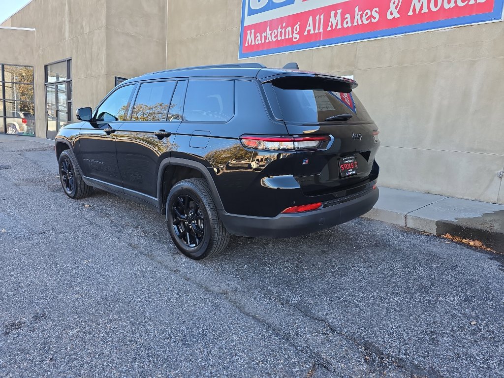 2024 Jeep Grand Cherokee Laredo photo 4