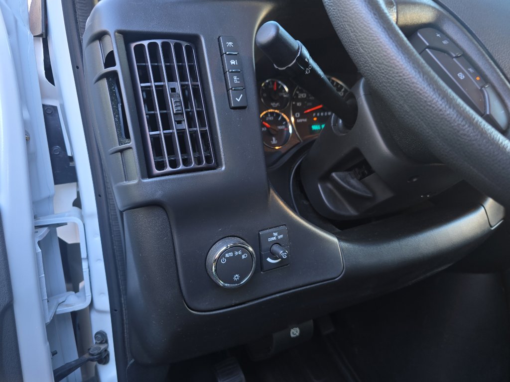 2024 Gmc Savana 2500 Cargo photo 3