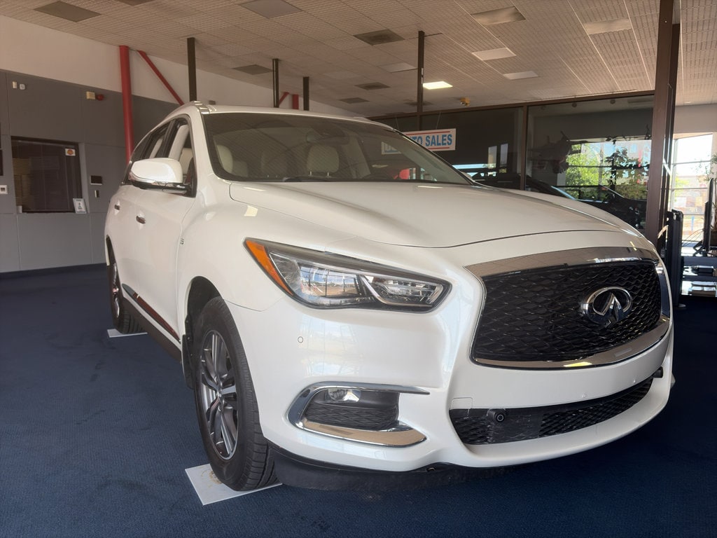 2019 INFINITI QX60 LUXE AWD's photo