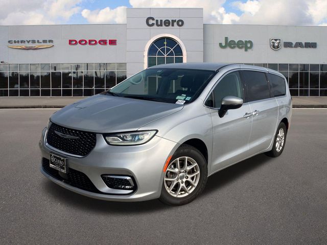 Used 2023 Chrysler Pacifica Touring L