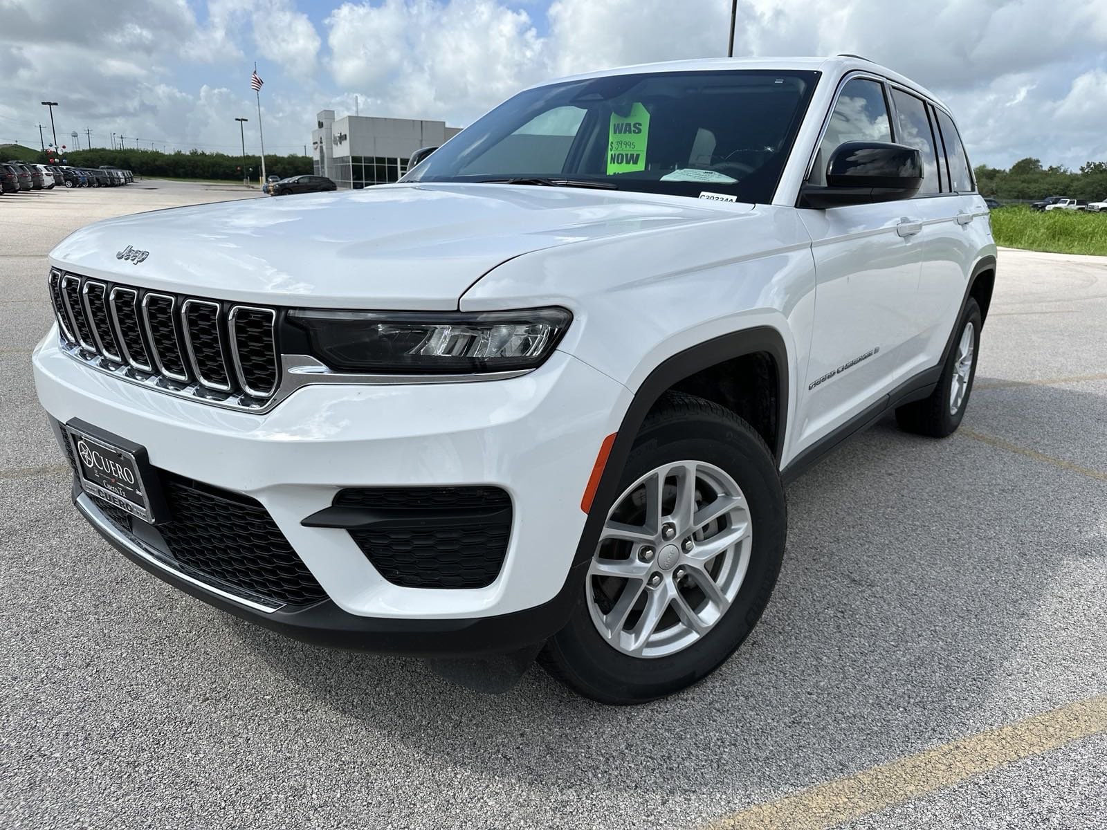 Used 2024 Jeep Grand Cherokee Laredo with VIN 1C4RJGAG4RC684684 for sale in Cuero, TX