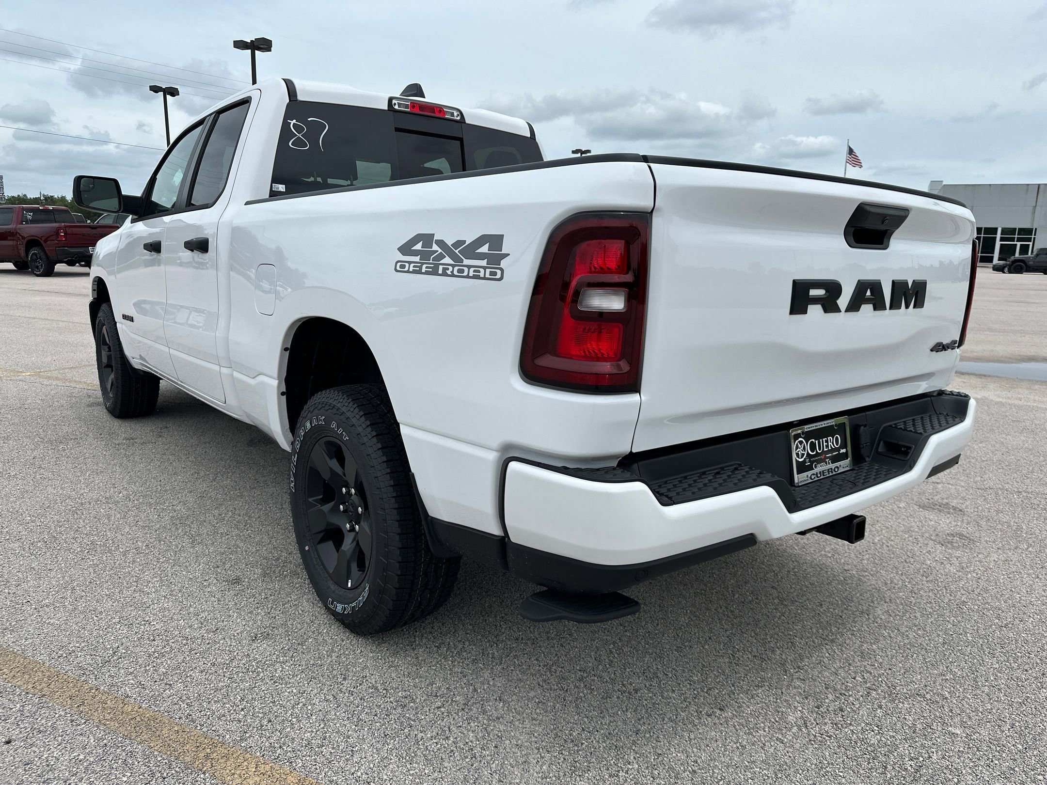 2025 Ram 1500 Tradesman photo 2